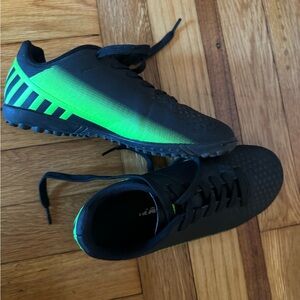 Indoor turf shoes